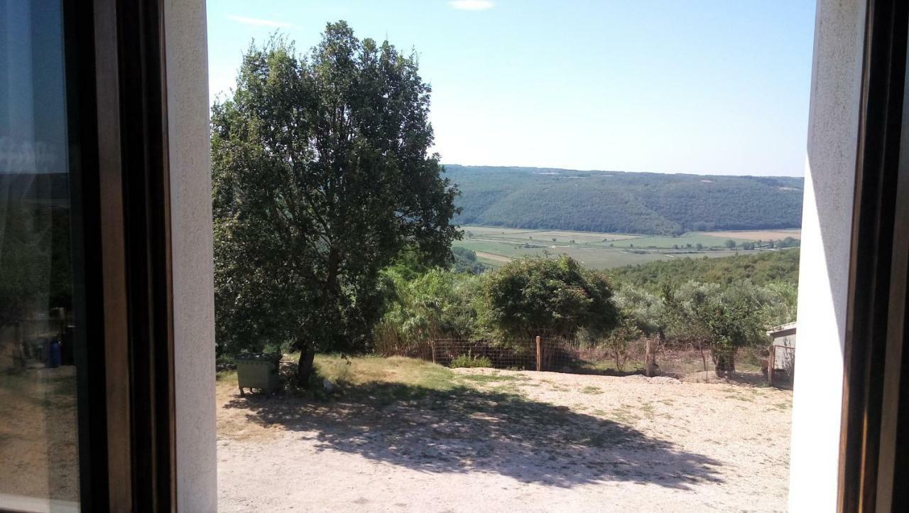 Rooms Agroturizam Romano Бує Екстер'єр фото