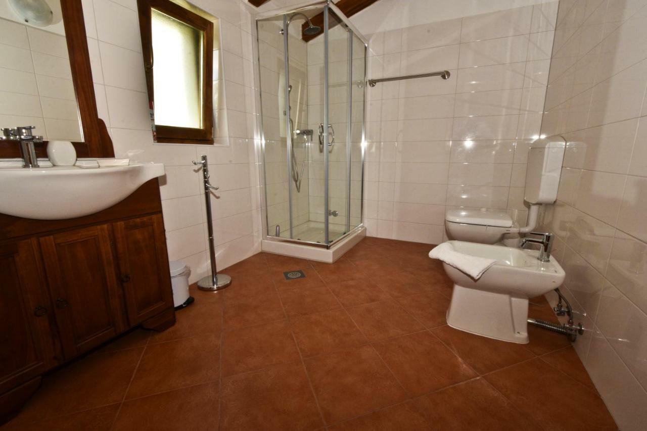Rooms Agroturizam Romano Бує Екстер'єр фото